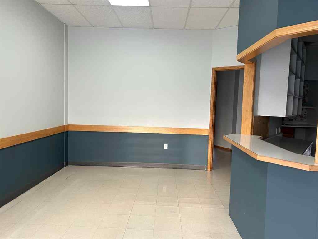 MLS® A2255921 - Unit #103A 1501 Dunmore Road SE in Southview-Park Meadows Medicine Hat, Commercial