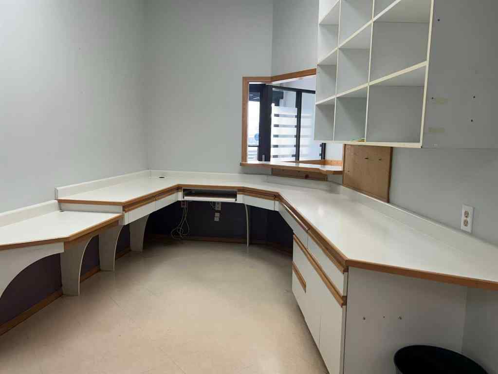 MLS® A2255921 - Unit #103A 1501 Dunmore Road SE in Southview-Park Meadows Medicine Hat, Commercial