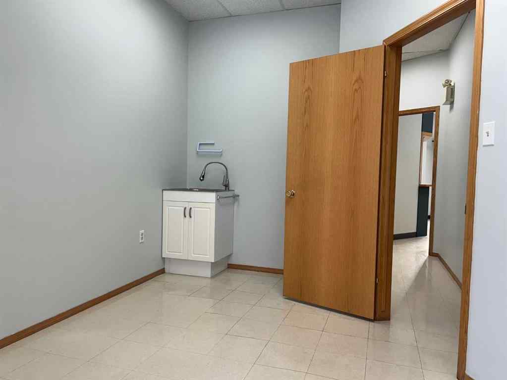 MLS® A2255921 - Unit #103A 1501 Dunmore Road SE in Southview-Park Meadows Medicine Hat, Commercial