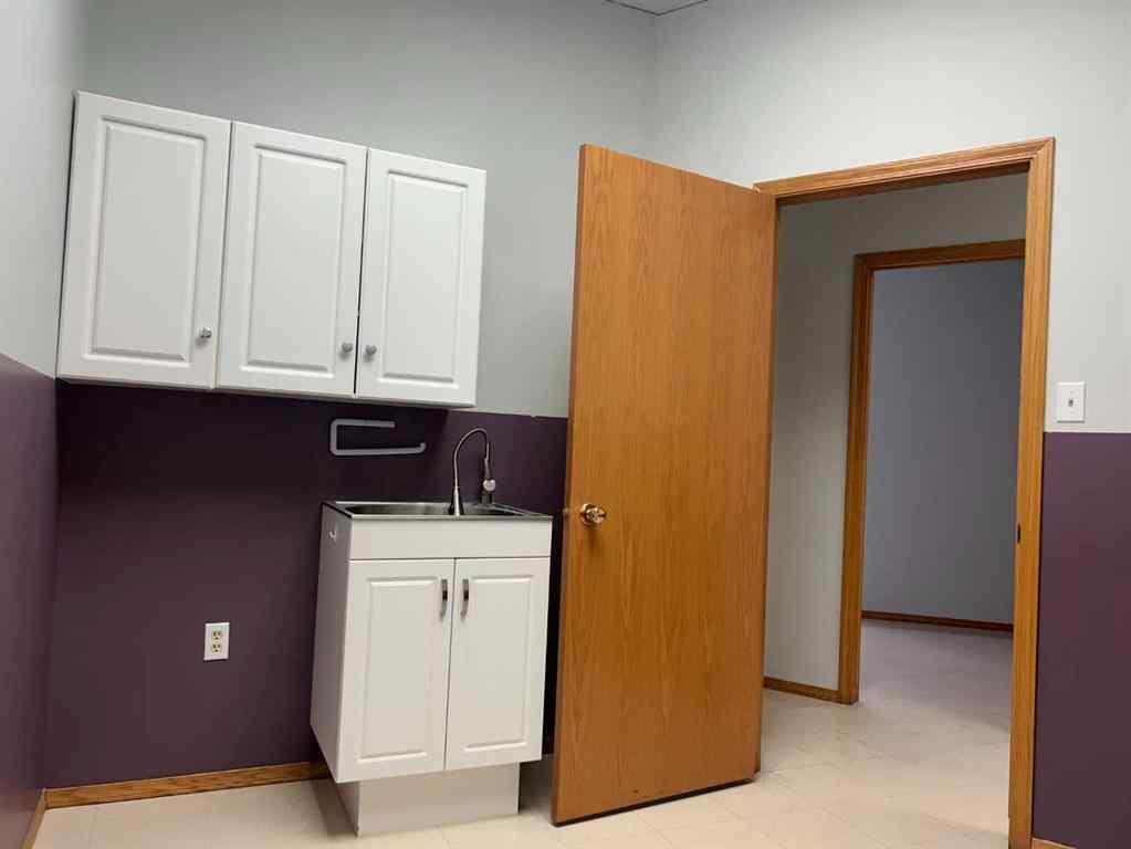 MLS® A2255921 - Unit #103A 1501 Dunmore Road SE in Southview-Park Meadows Medicine Hat, Commercial
