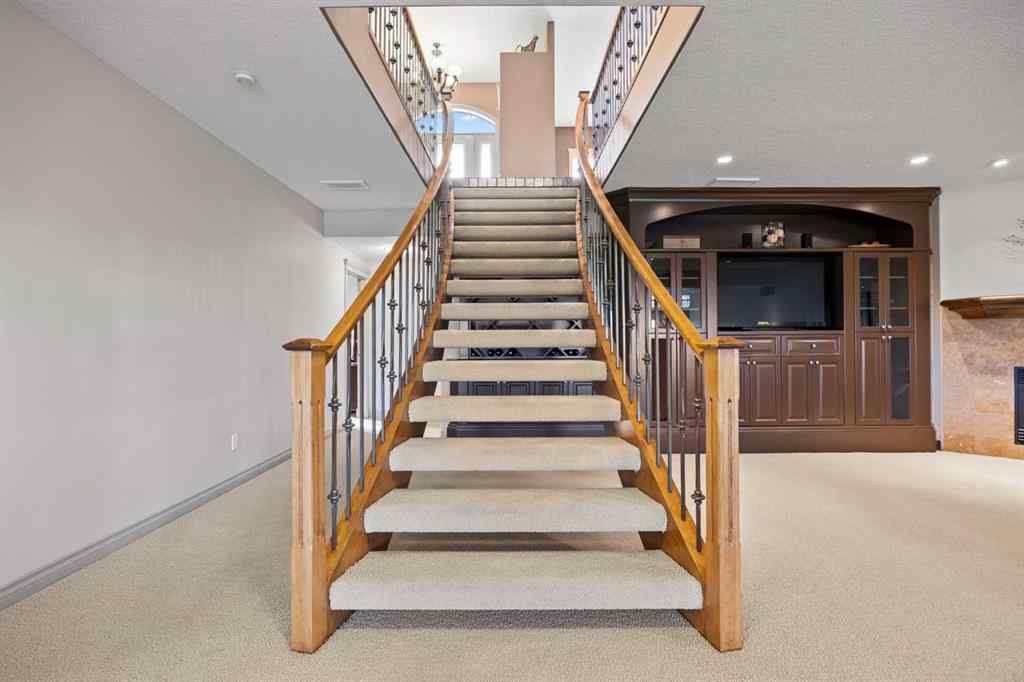 MLS® A2255922 - 435 Rodeo Ridge  in Springbank Links Rural Rocky View County, Residential