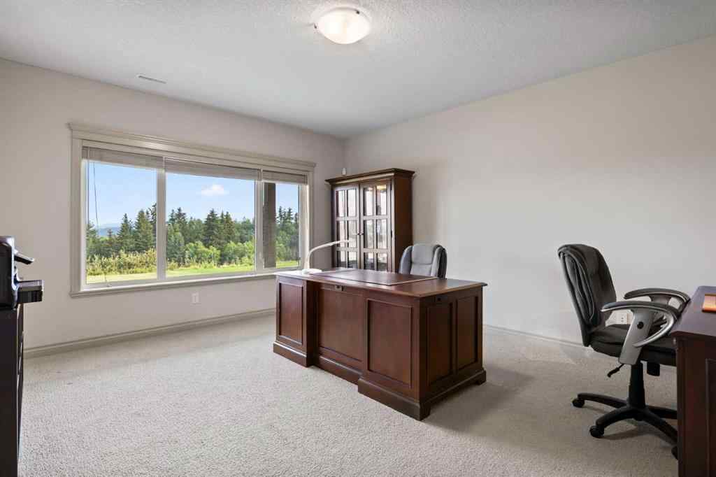 MLS® A2255922 - 435 Rodeo Ridge  in Springbank Links Rural Rocky View County, Residential