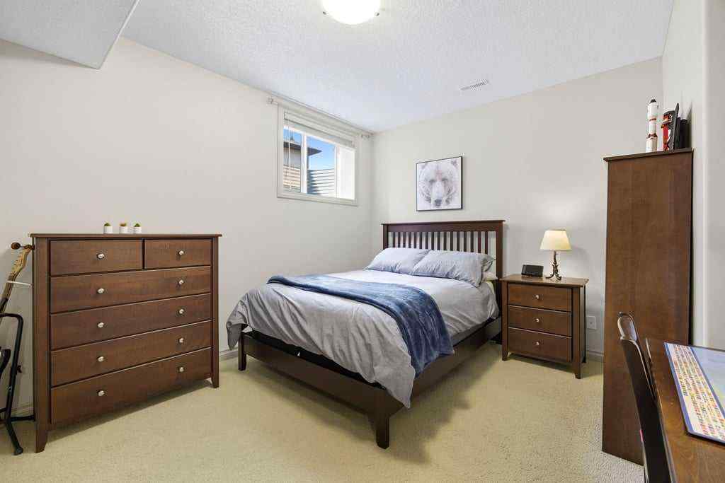 MLS® A2255922 - 435 Rodeo Ridge  in Springbank Links Rural Rocky View County, Residential