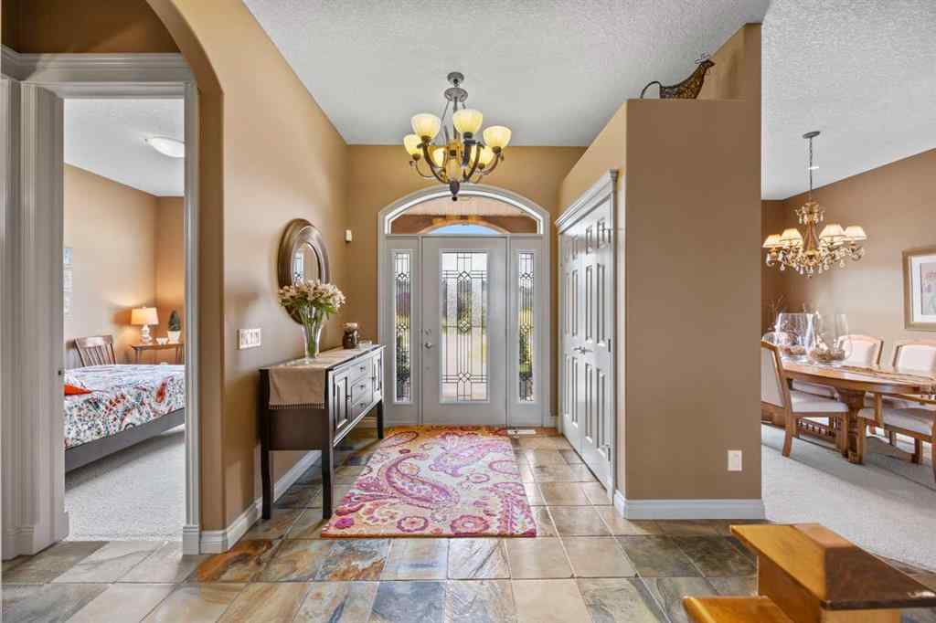 MLS® A2255922 - 435 Rodeo Ridge  in Springbank Links Rural Rocky View County, Residential