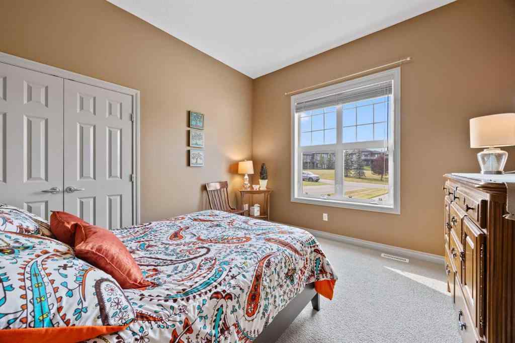MLS® A2255922 - 435 Rodeo Ridge  in Springbank Links Rural Rocky View County, Residential