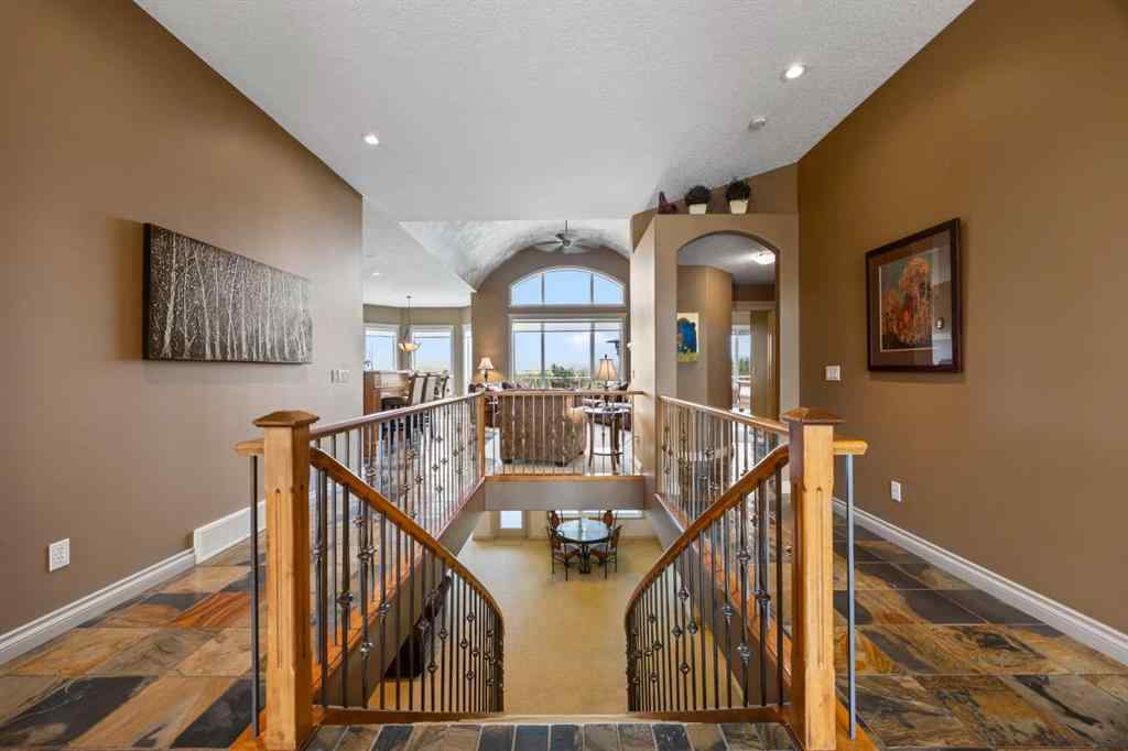 MLS® A2255922 - 435 Rodeo Ridge  in Springbank Links Rural Rocky View County, Residential
