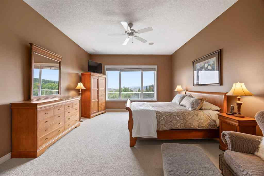 MLS® A2255922 - 435 Rodeo Ridge  in Springbank Links Rural Rocky View County, Residential
