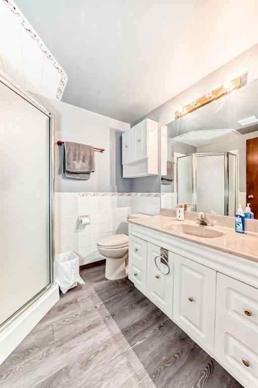 MLS® A2255924 - 44 Gladstone Gardens SW in Glamorgan Calgary, Residential