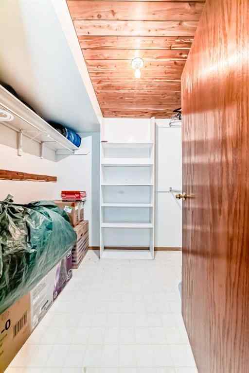 MLS® A2255924 - 44 Gladstone Gardens SW in Glamorgan Calgary, Residential