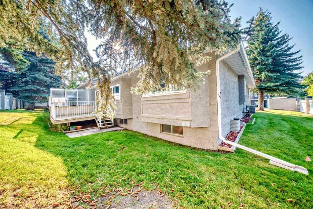 MLS® A2255924 - 44 Gladstone Gardens SW in Glamorgan Calgary, Residential