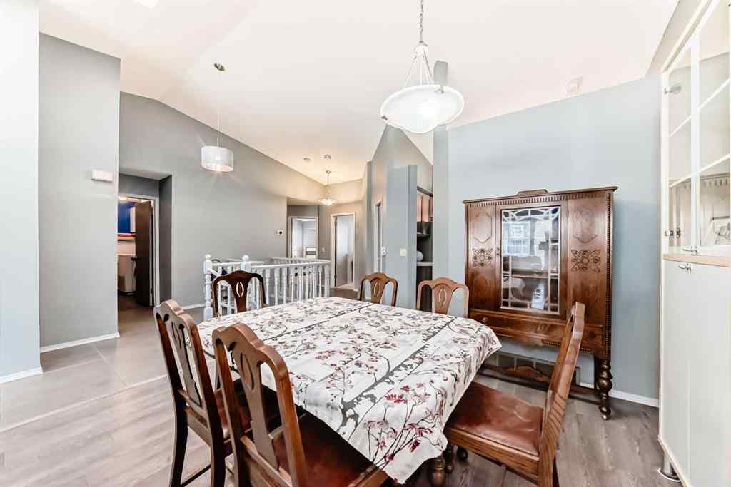 MLS® A2255924 - 44 Gladstone Gardens SW in Glamorgan Calgary, Residential