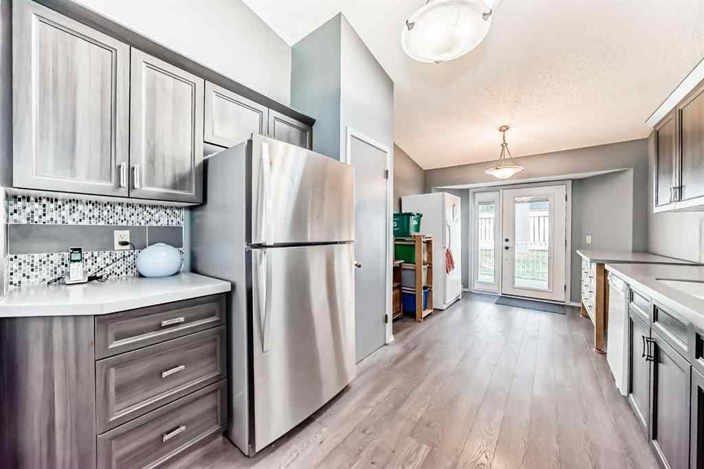 MLS® A2255924 - 44 Gladstone Gardens SW in Glamorgan Calgary, Residential