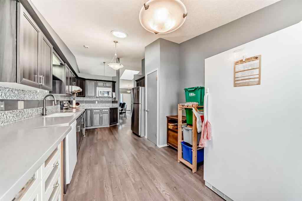 MLS® A2255924 - 44 Gladstone Gardens SW in Glamorgan Calgary, Residential