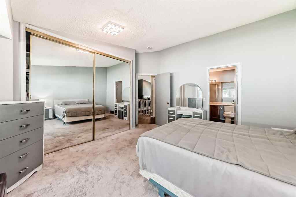 MLS® A2255924 - 44 Gladstone Gardens SW in Glamorgan Calgary, Residential