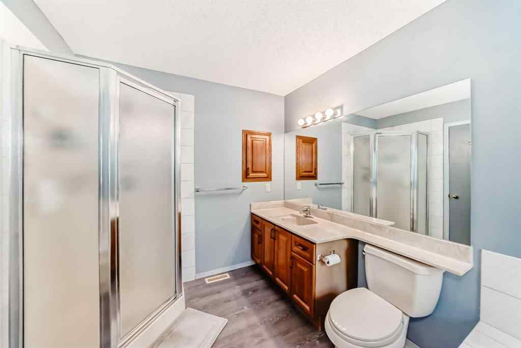 MLS® A2255924 - 44 Gladstone Gardens SW in Glamorgan Calgary, Residential