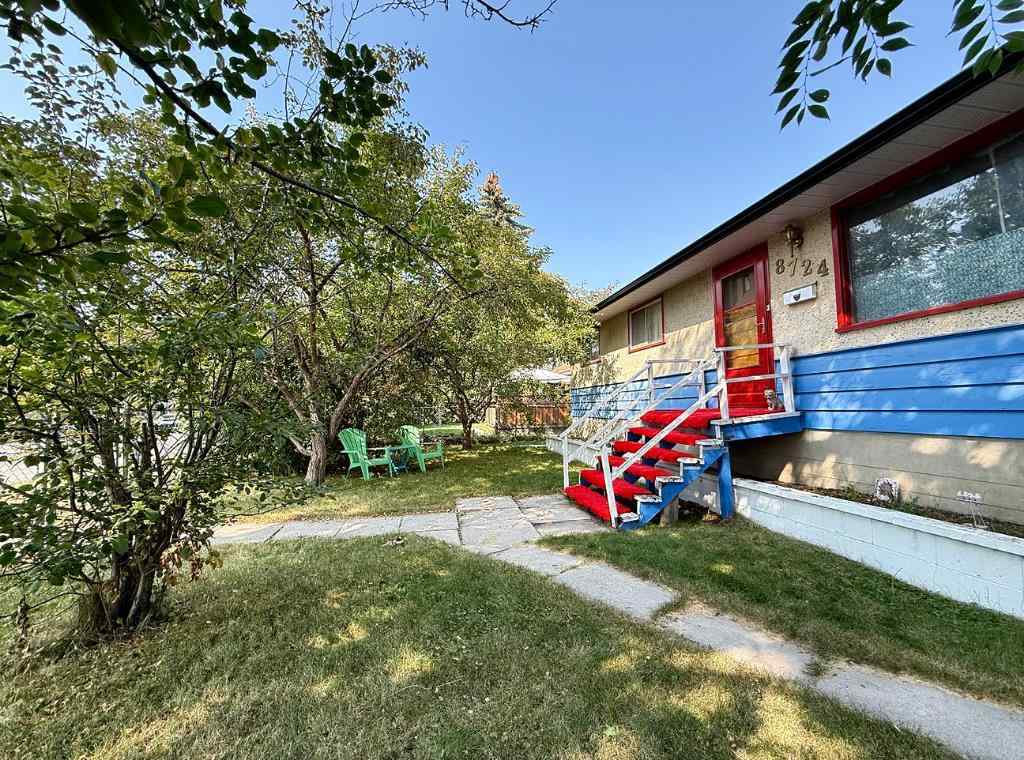 MLS® A2255930 - 8724 34 Avenue NW in Bowness Calgary, Residential