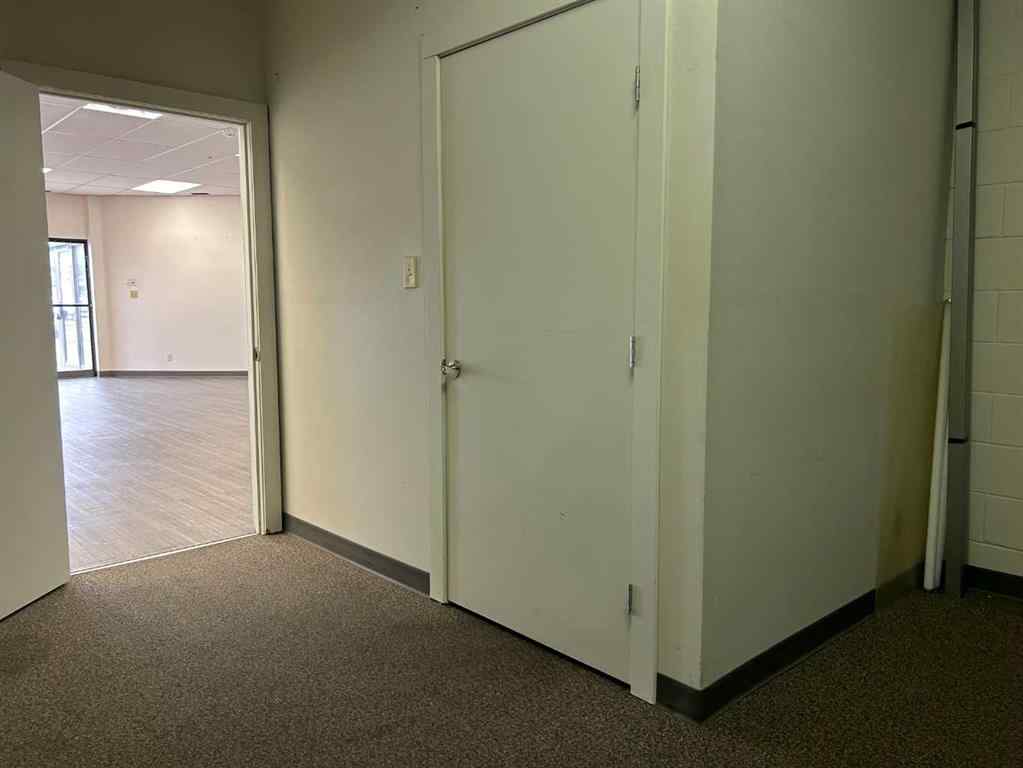 MLS® A2255931 - Unit #103B 1501 Dunmore Road SE in Southview-Park Meadows Medicine Hat, Commercial