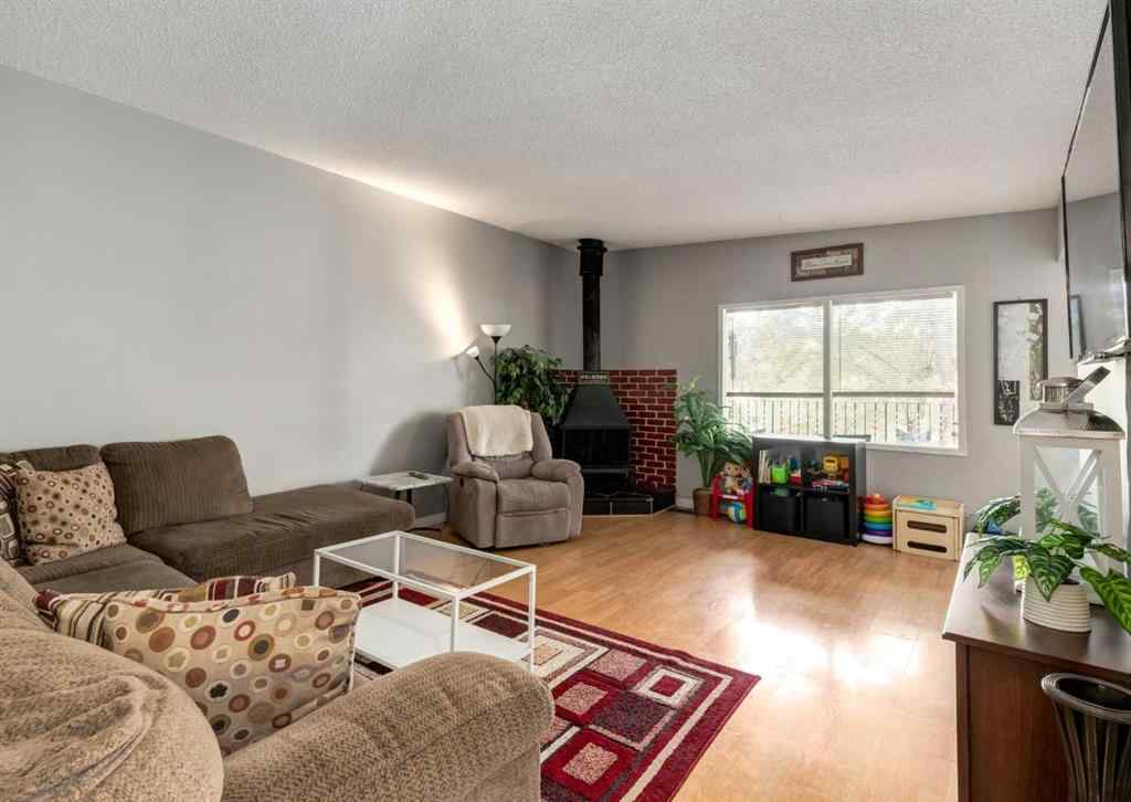 MLS® A2255934 - 70 Allandale Close SE in Acadia Calgary, Residential