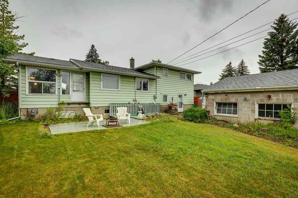 MLS® A2255936 - 27 Winchester Crescent SW in Westgate Calgary, Residential