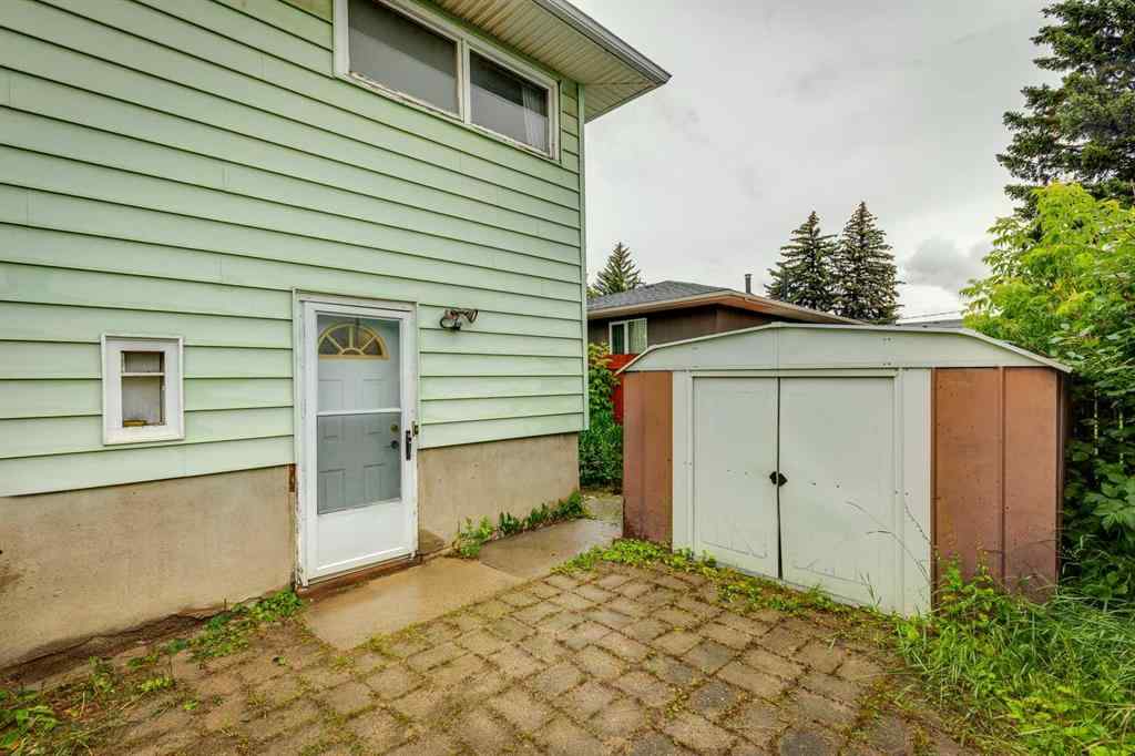 MLS® A2255936 - 27 Winchester Crescent SW in Westgate Calgary, Residential