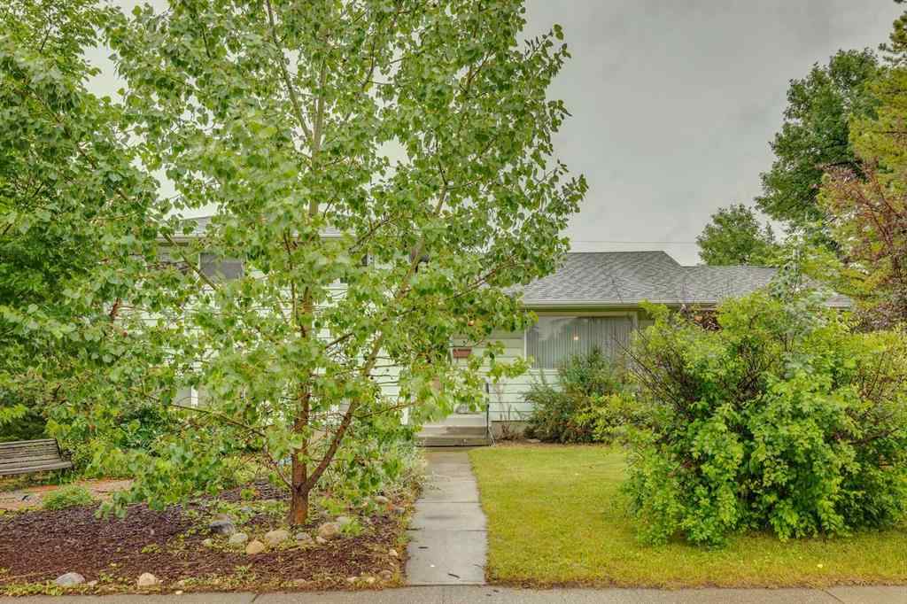 MLS® A2255936 - 27 Winchester Crescent SW in Westgate Calgary, Residential