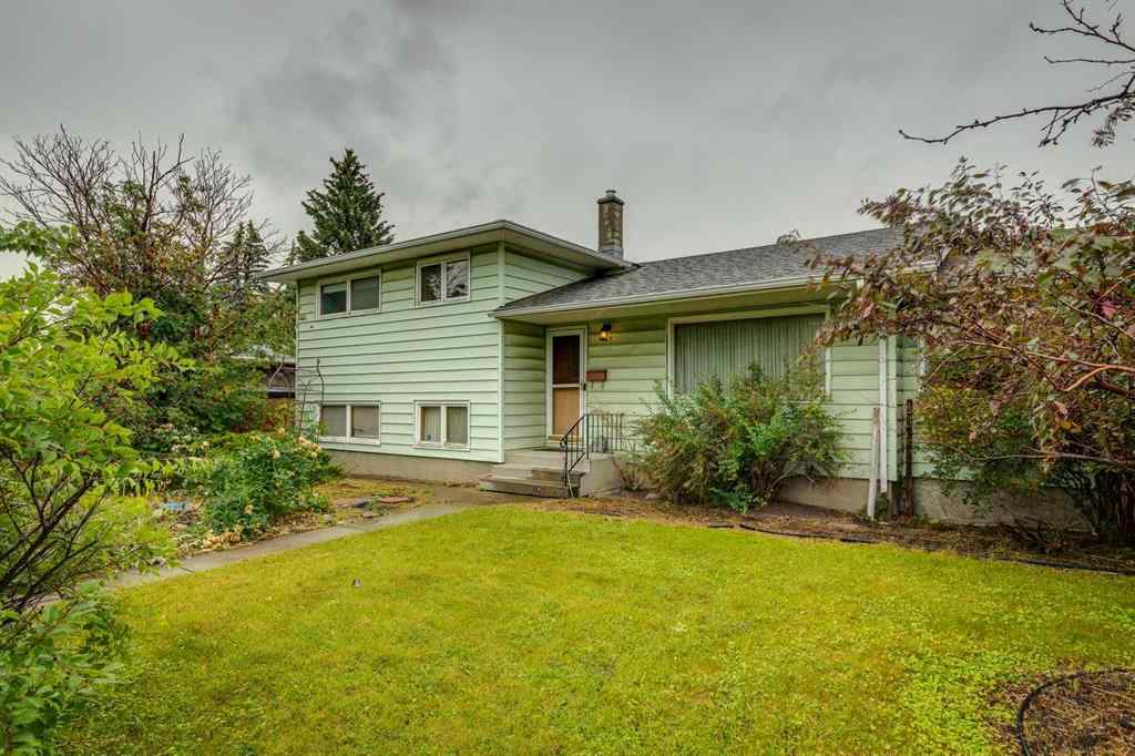 MLS® A2255936 - 27 Winchester Crescent SW in Westgate Calgary, Residential