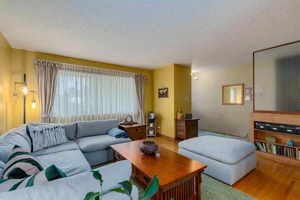 MLS® A2255936 - 27 Winchester Crescent SW in Westgate Calgary, Residential