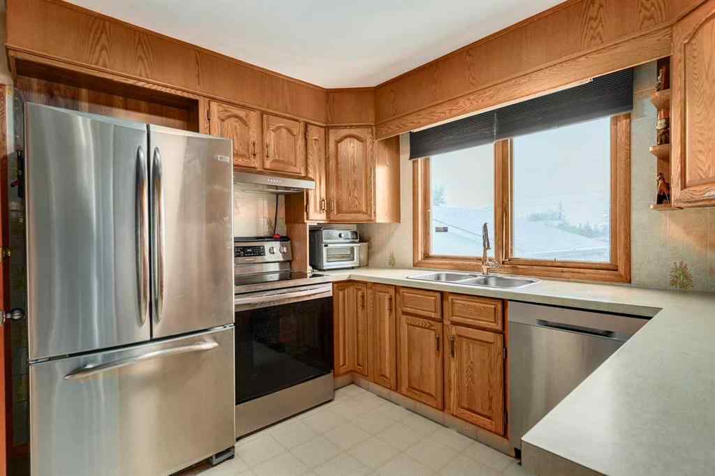 MLS® A2255936 - 27 Winchester Crescent SW in Westgate Calgary, Residential