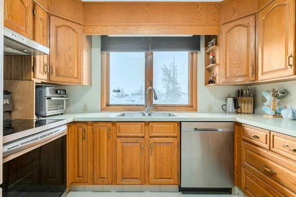 MLS® A2255936 - 27 Winchester Crescent SW in Westgate Calgary, Residential