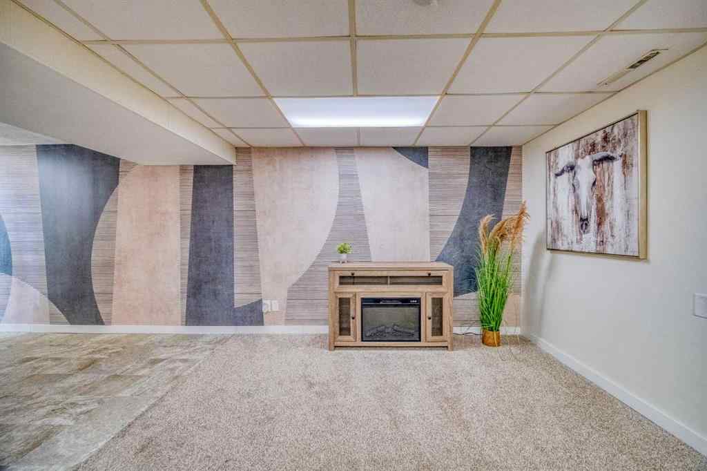 MLS® A2255940 - 2715 63 Avenue SW in Lakeview Calgary, Residential