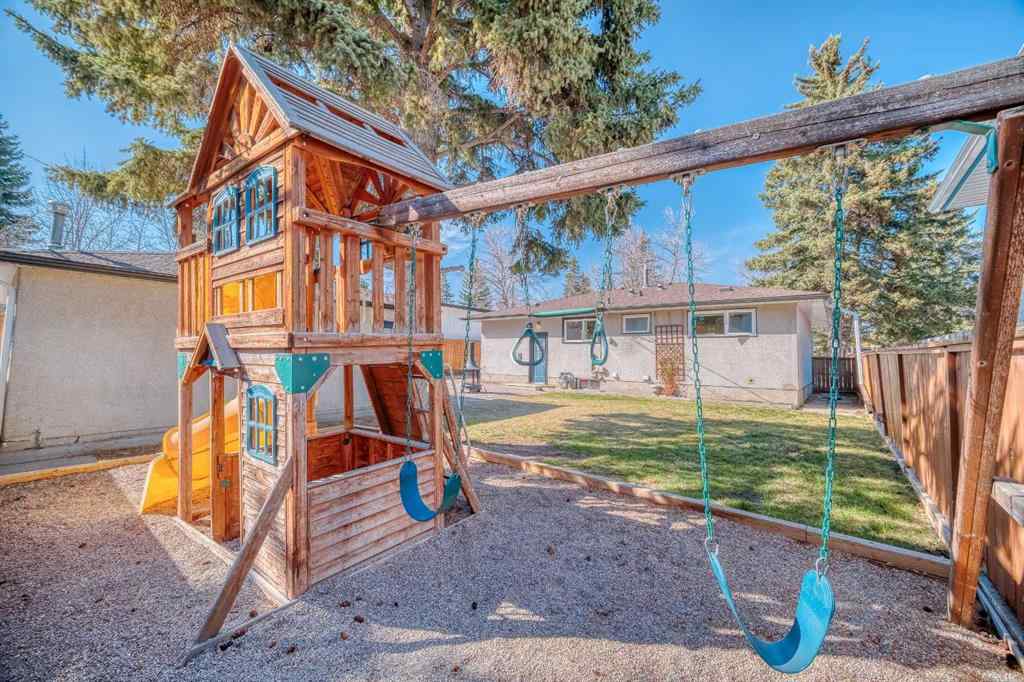 MLS® A2255940 - 2715 63 Avenue SW in Lakeview Calgary, Residential