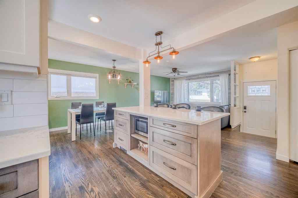 MLS® A2255940 - 2715 63 Avenue SW in Lakeview Calgary, Residential