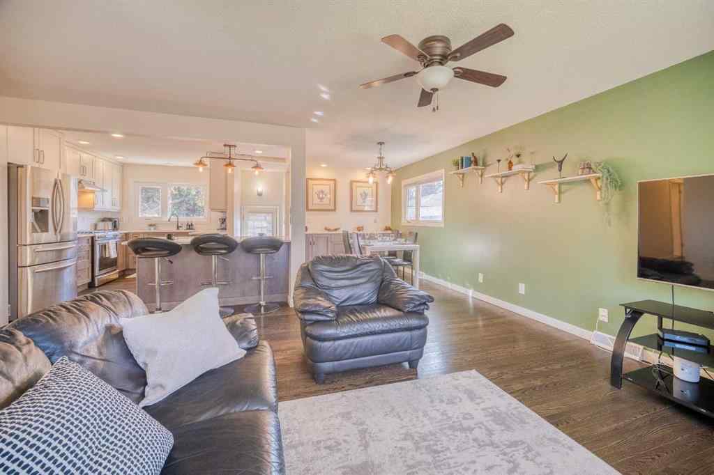 MLS® A2255940 - 2715 63 Avenue SW in Lakeview Calgary, Residential