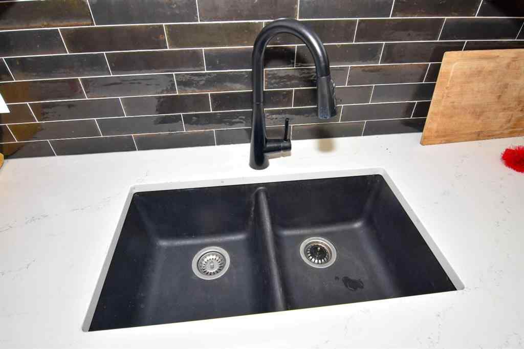 MLS® A2255944 - Unit #3 71 Lucas Street NW in Livingston Calgary, Residential