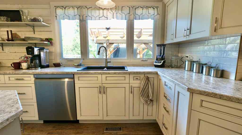 MLS® A2255948 - 233077 Highway 2   in NONE Rural Peace No. 135, M.D. of, Residential