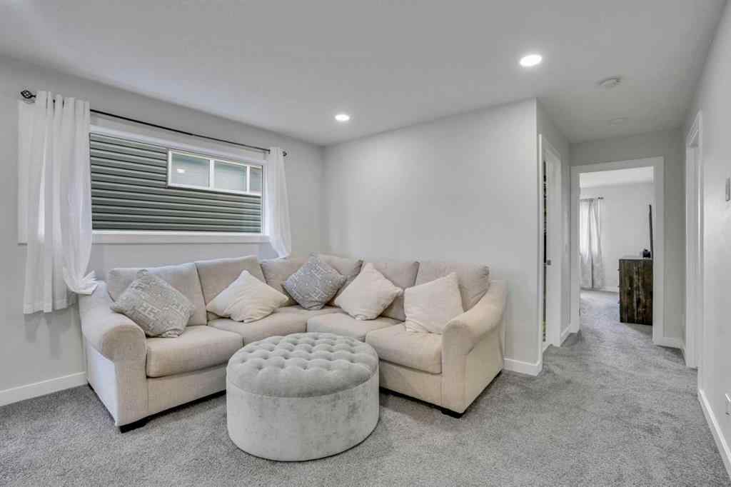 MLS® A2255958 - 15 Midgrove Drive SW in Midtown Airdrie, Residential