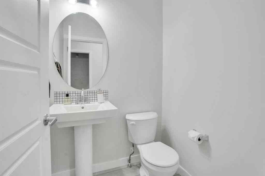 MLS® A2255958 - 15 Midgrove Drive SW in Midtown Airdrie, Residential