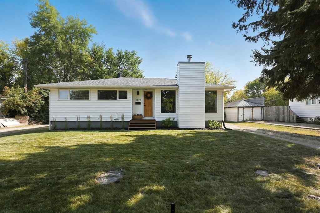 MLS® A2255959 - 3527 43 Avenue  in Mountview Red Deer, Residential