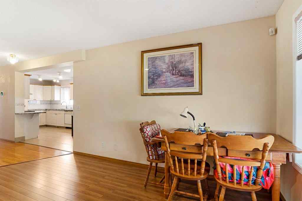 MLS® A2255962 - 218 15 Avenue NW in Crescent Heights Calgary, Residential
