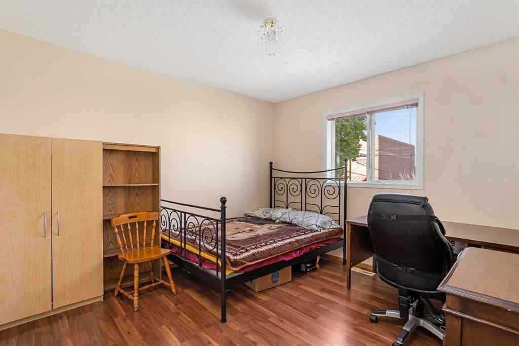 MLS® A2255962 - 218 15 Avenue NW in Crescent Heights Calgary, Residential
