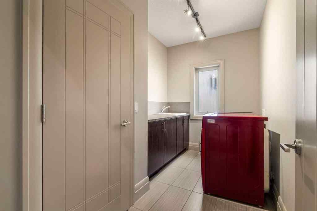 MLS® A2255967 - 627 27 Avenue NE in Winston Heights/Mountview Calgary, Residential