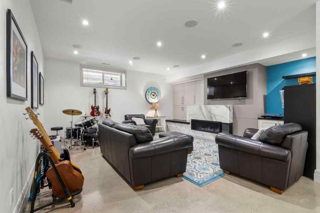 MLS® A2255967 - 627 27 Avenue NE in Winston Heights/Mountview Calgary, Residential