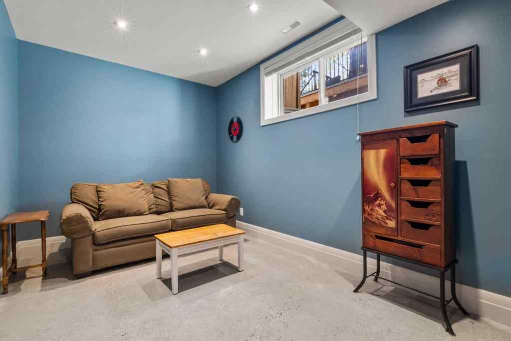 MLS® A2255967 - 627 27 Avenue NE in Winston Heights/Mountview Calgary, Residential
