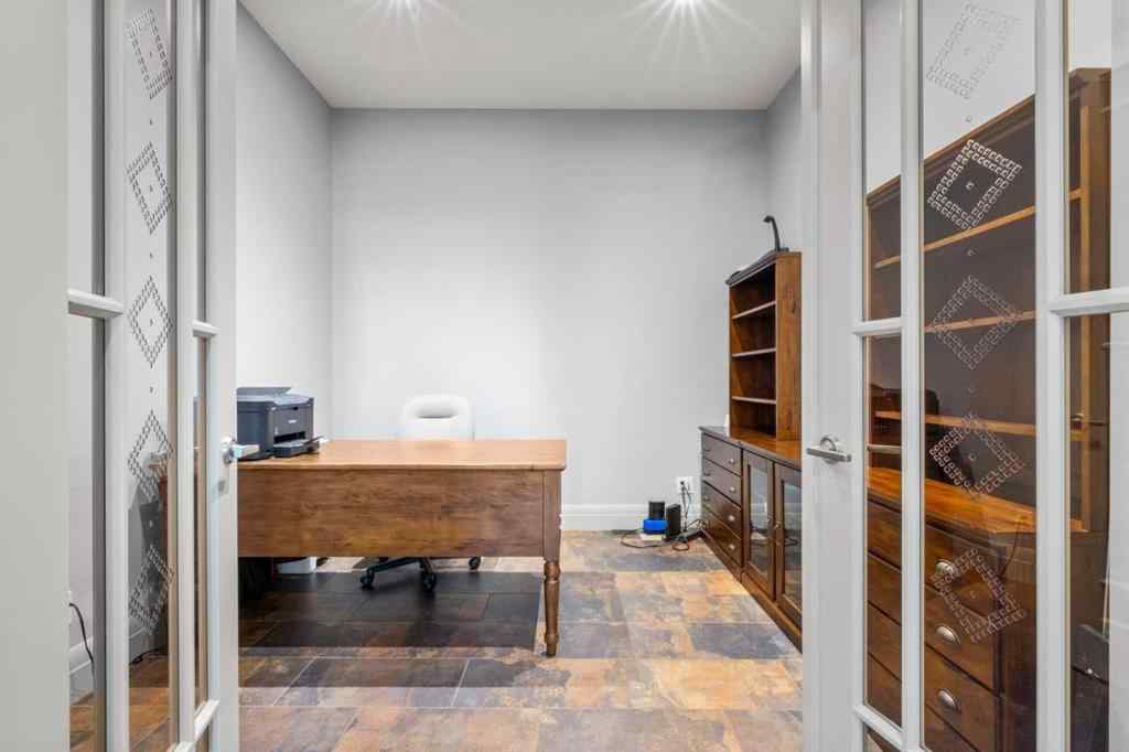 MLS® A2255967 - 627 27 Avenue NE in Winston Heights/Mountview Calgary, Residential