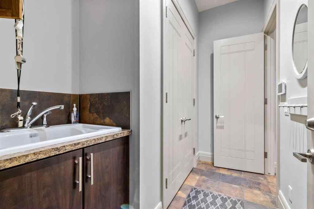 MLS® A2255967 - 627 27 Avenue NE in Winston Heights/Mountview Calgary, Residential