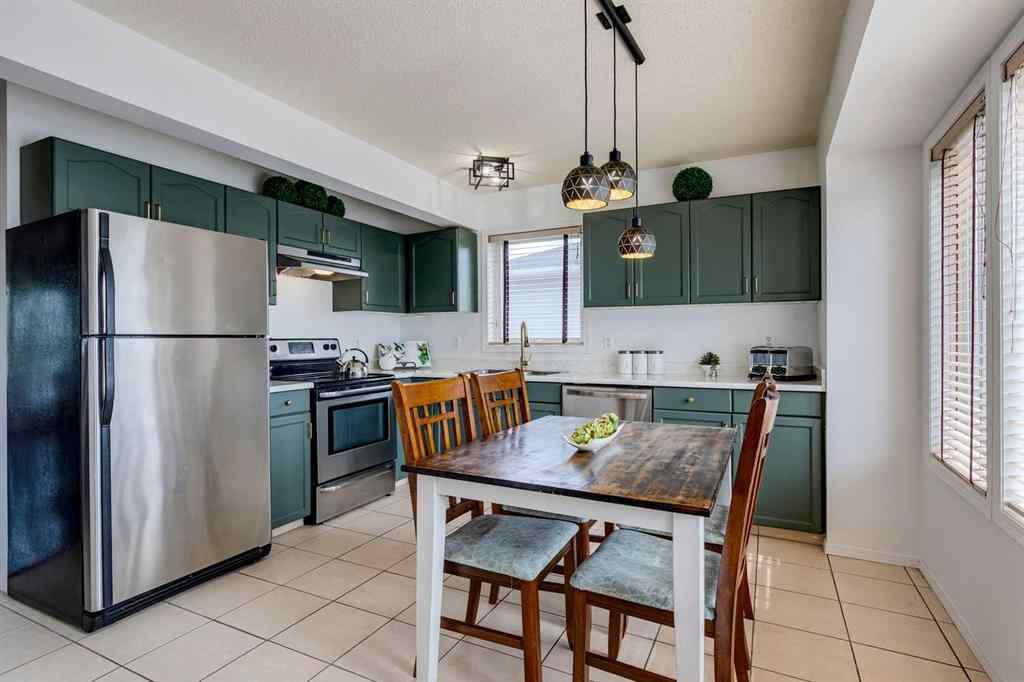 MLS® A2255968 - 396 Regal Park NE in Renfrew Calgary, Residential