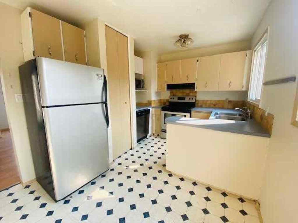 MLS® A2255970 - Unit #20 441 SWITZER Drive  in Hardisty Hinton, Residential