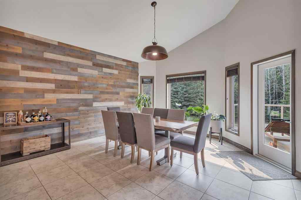 MLS® A2255972 - 7402 61 Street  in Rocky Mtn House Rocky Mountain House, Residential