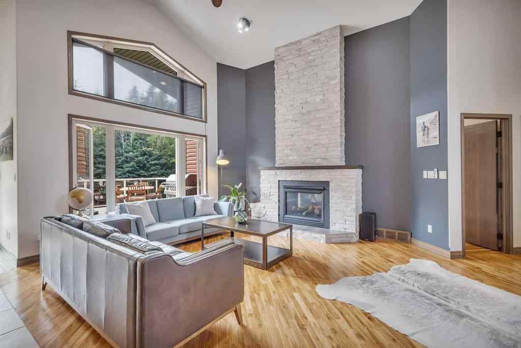 MLS® A2255972 - 7402 61 Street  in Rocky Mtn House Rocky Mountain House, Residential