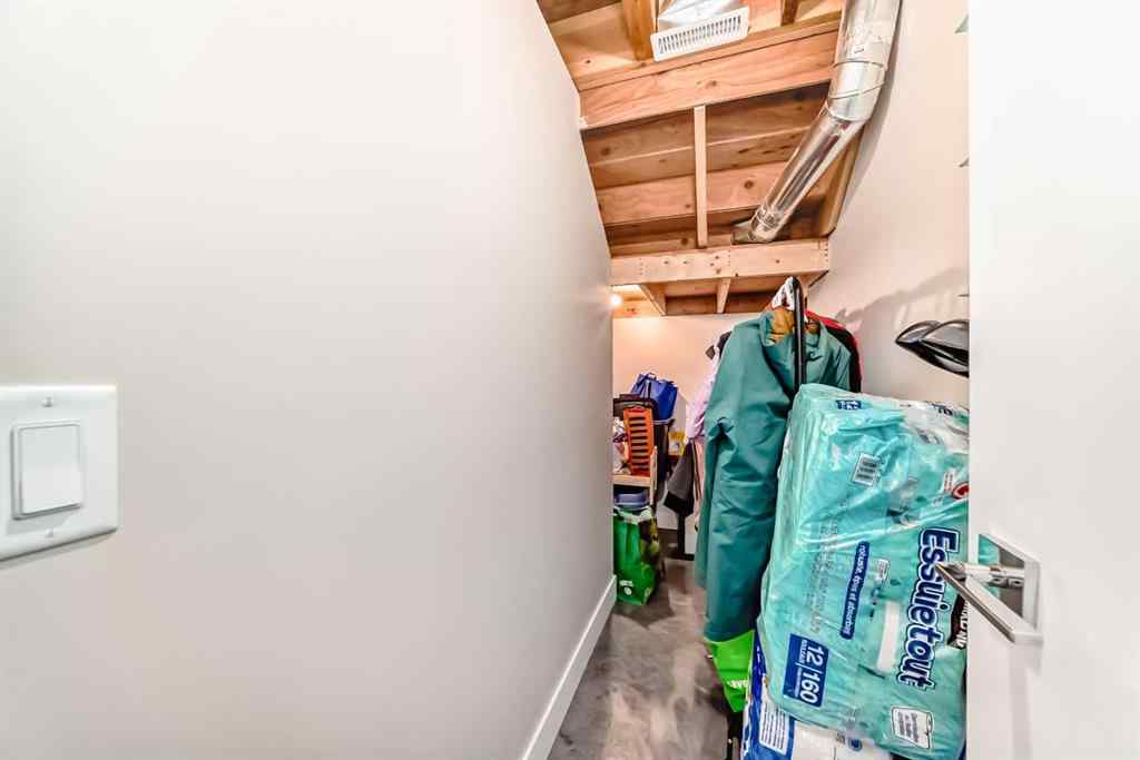 MLS® A2255976 - 2712 32 Avenue SW in Richmond Calgary, Residential